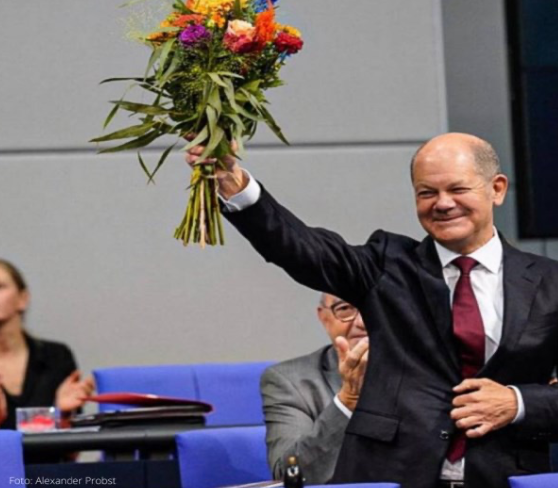 Olaf Scholz at the first session of the German parliam